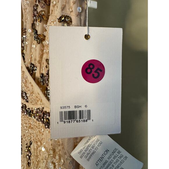 Mac Duggal NWT Bead Embellished A-Line Gown in Blush Size 6 - Picture 7 of 8